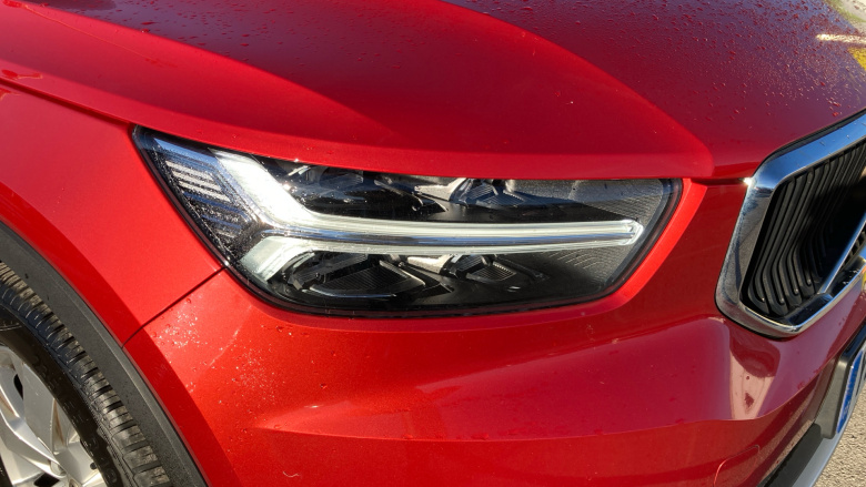 Volvo Xc40 2.0 T4 Momentum 5dr AWD Geartronic Petrol Estate